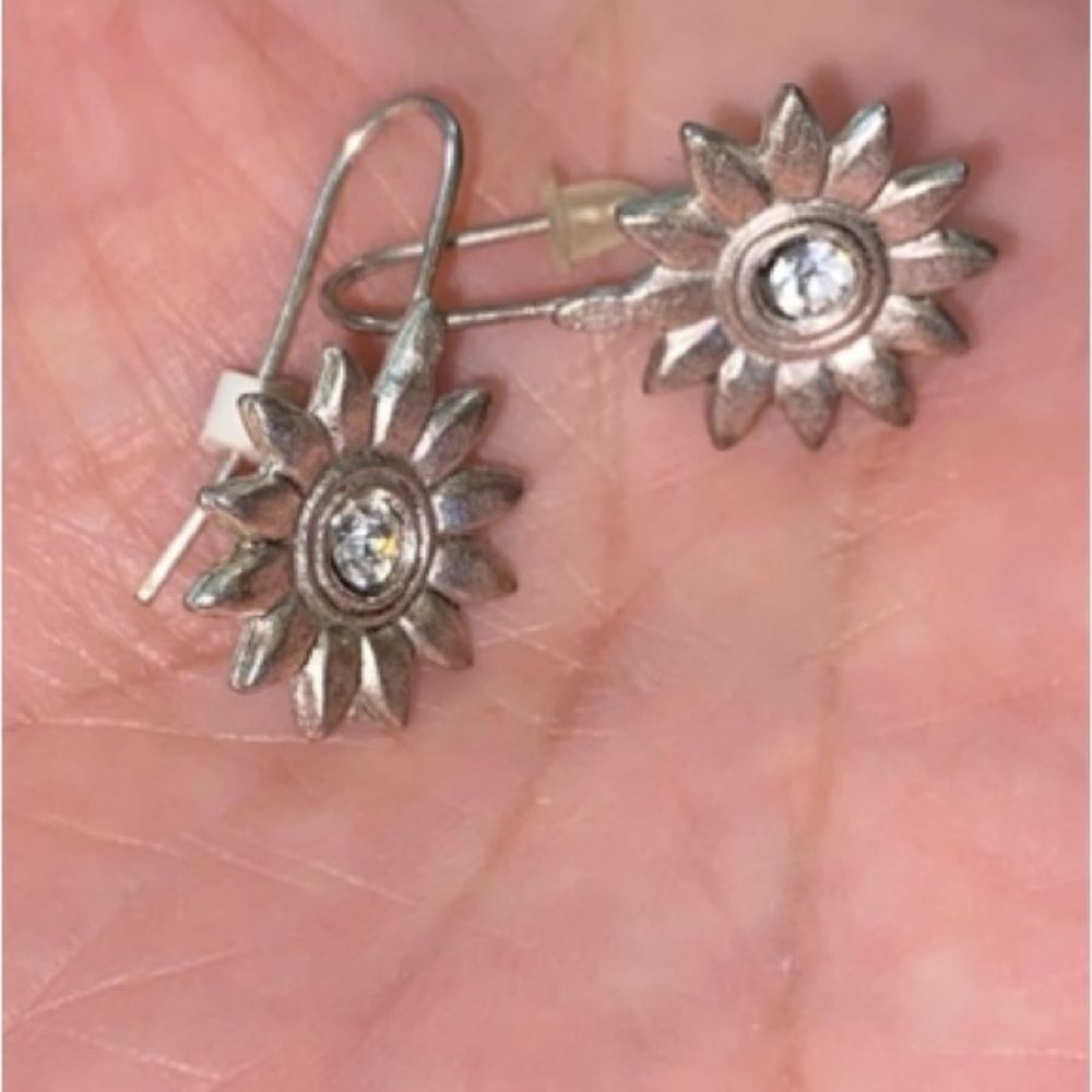 Vintage Silver Color Floral Stud Earrings